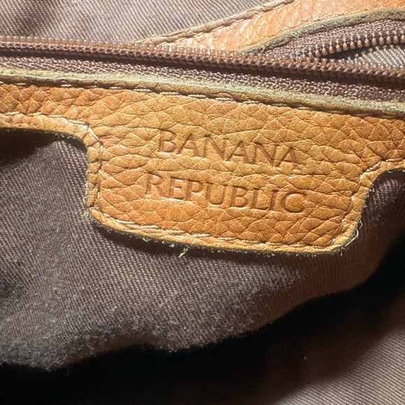 BANANA REPUBLIC Leather Boho Shoulder Bag - Picture 2 of 13
